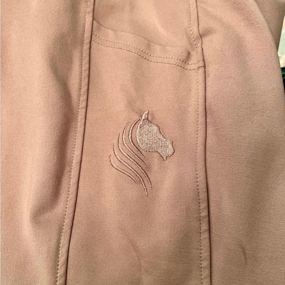 Classic tan Woman’s full seat riding breeches size 34. - Picture 5 of 9